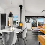 بيت للعطل 2 Bedroom Amazing In *